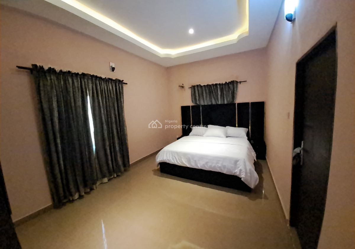 Open Plan 2 Bedrooms Apartment, Adeyemo Akapo, Omole Phase 1, Ikeja, Lagos, Flat / Apartment Short Let
