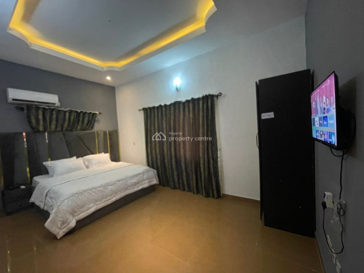 Open Plan 2 Bedrooms Apartment, Adeyemo Akapo, Omole Phase 1, Ikeja, Lagos, Flat / Apartment Short Let