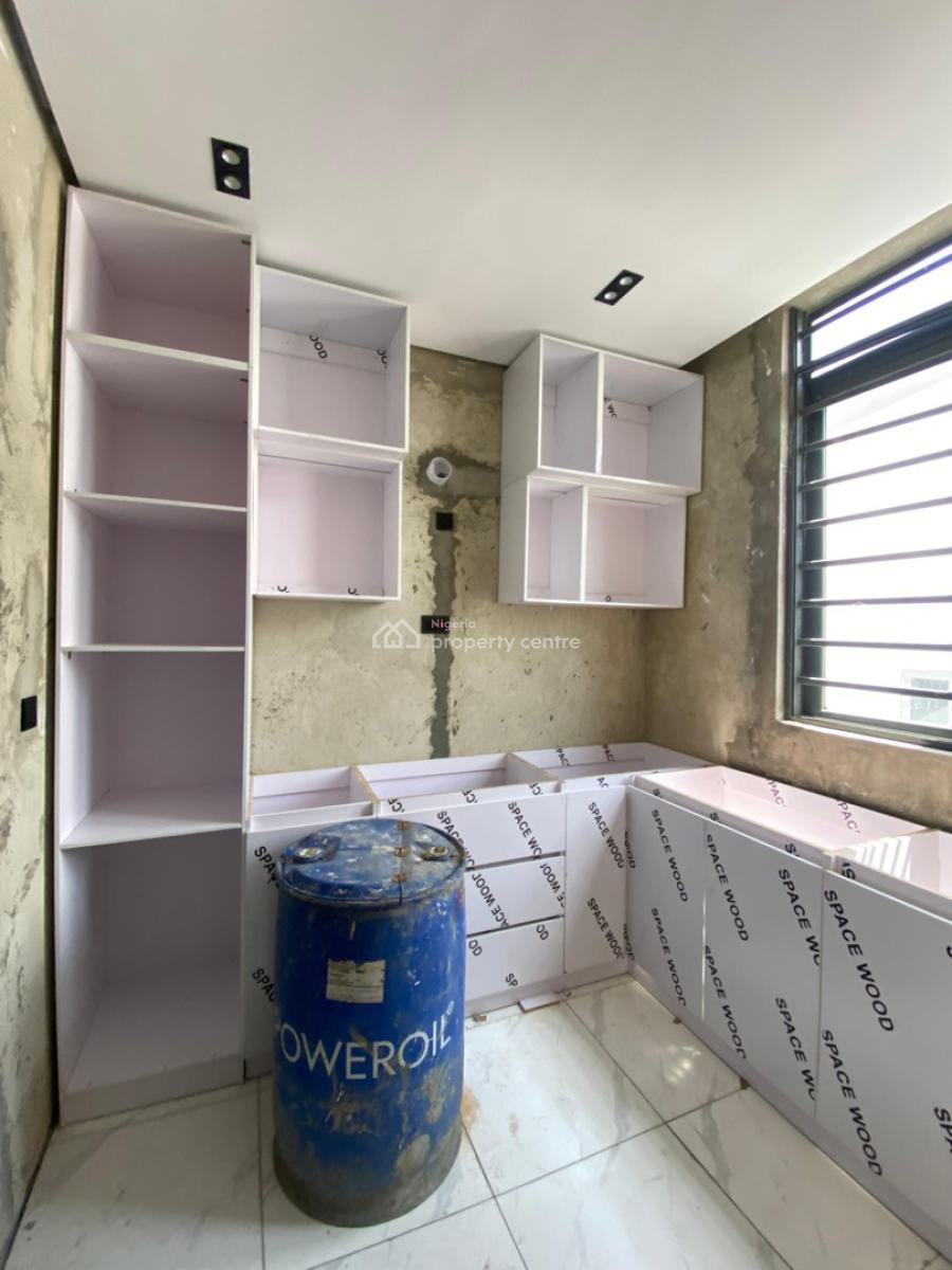 2 Bedroom Apartment, Ologolo, Lekki, Lagos, Flat / Apartment for Sale