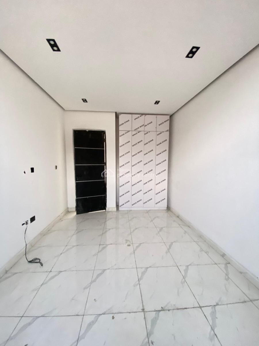 2 Bedroom Apartment, Ologolo, Lekki, Lagos, Flat / Apartment for Sale