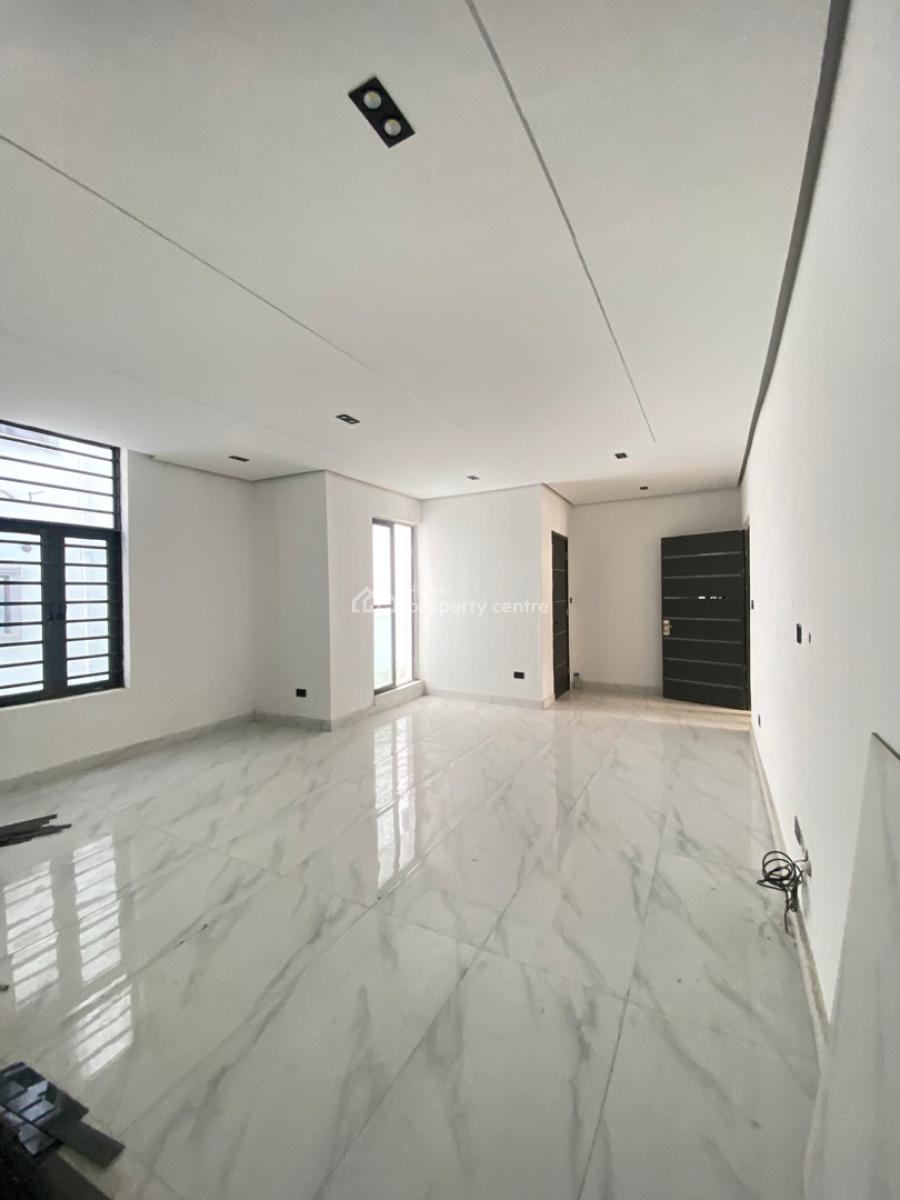 2 Bedroom Apartment, Ologolo, Lekki, Lagos, Flat / Apartment for Sale