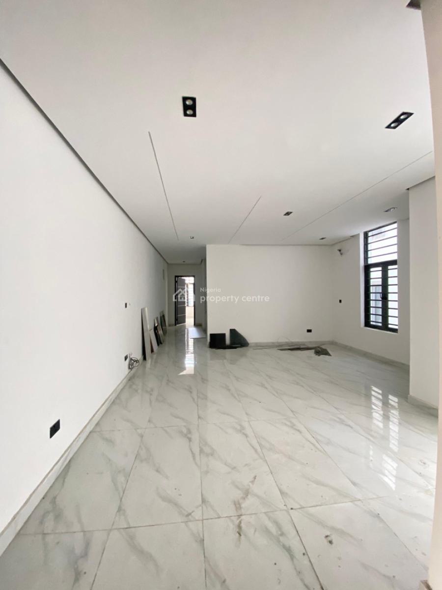 2 Bedroom Apartment, Ologolo, Lekki, Lagos, Flat / Apartment for Sale