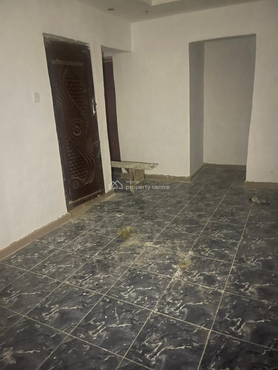 a Room Self Contain, Akoka, Yaba, Lagos, Self Contain (single Rooms) for Rent