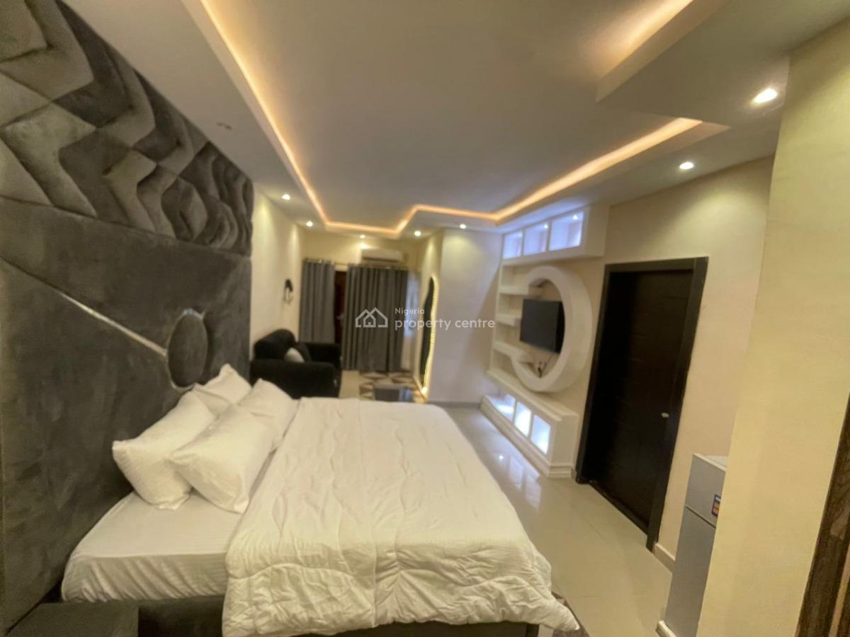 Spacious Studio Apartment, Adeyemo Akapo, Omole Phase 1, Ikeja, Lagos, Self Contain (single Rooms) Short Let