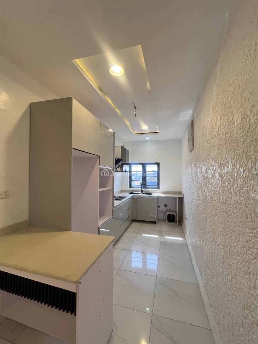 Neatly Built 2 Bedroom Terrace Apartment, Ikate Elegushi, Lekki, Lagos, Flat / Apartment for Sale