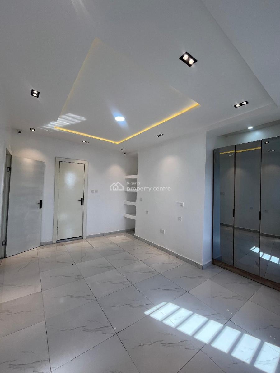 Neatly Built 2 Bedroom Terrace Apartment, Ikate Elegushi, Lekki, Lagos, Flat / Apartment for Sale