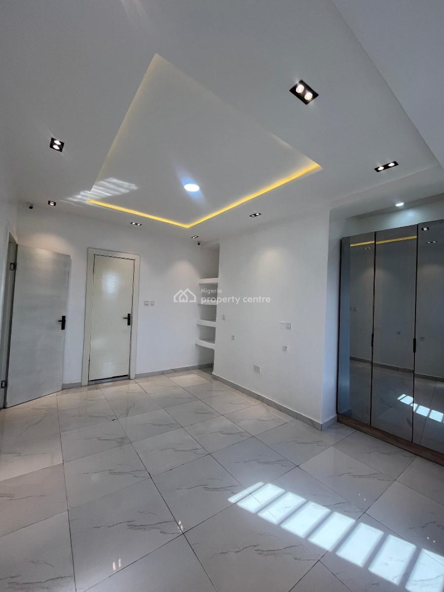 Neatly Built 2 Bedroom Terrace Apartment, Ikate Elegushi, Lekki, Lagos, Flat / Apartment for Sale