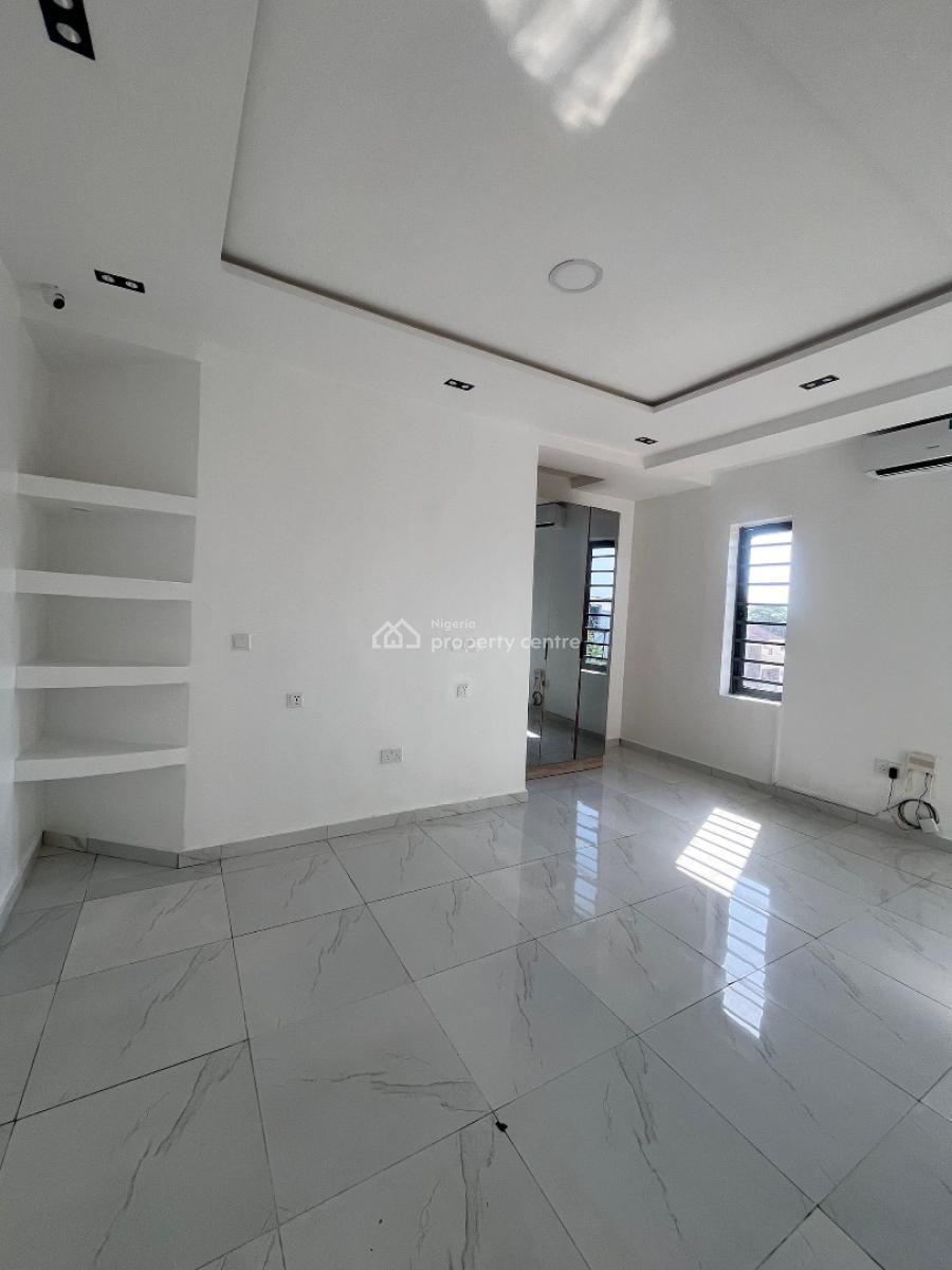Neatly Built 2 Bedroom Terrace Apartment, Ikate Elegushi, Lekki, Lagos, Flat / Apartment for Sale