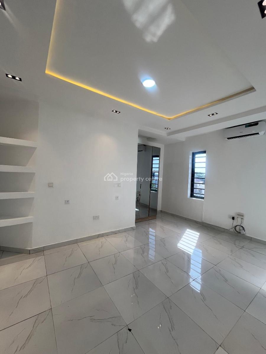 Neatly Built 2 Bedroom Terrace Apartment, Ikate Elegushi, Lekki, Lagos, Flat / Apartment for Sale