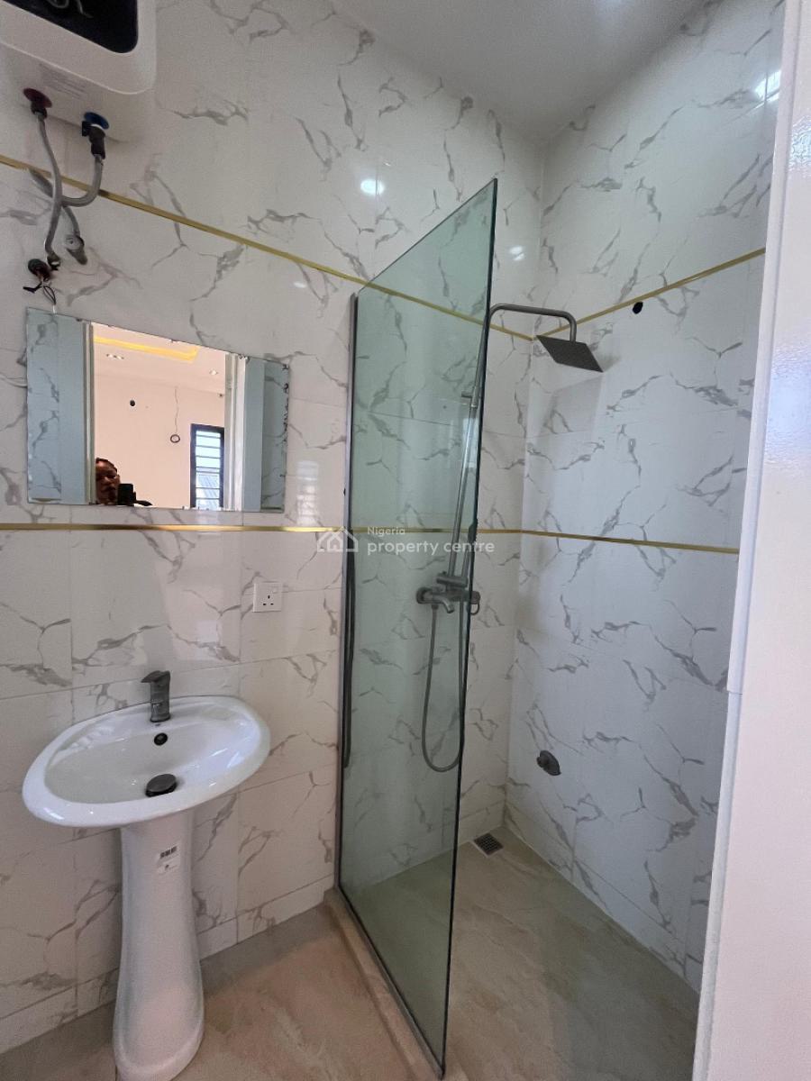 Neatly Built 2 Bedroom Terrace Apartment, Ikate Elegushi, Lekki, Lagos, Flat / Apartment for Sale
