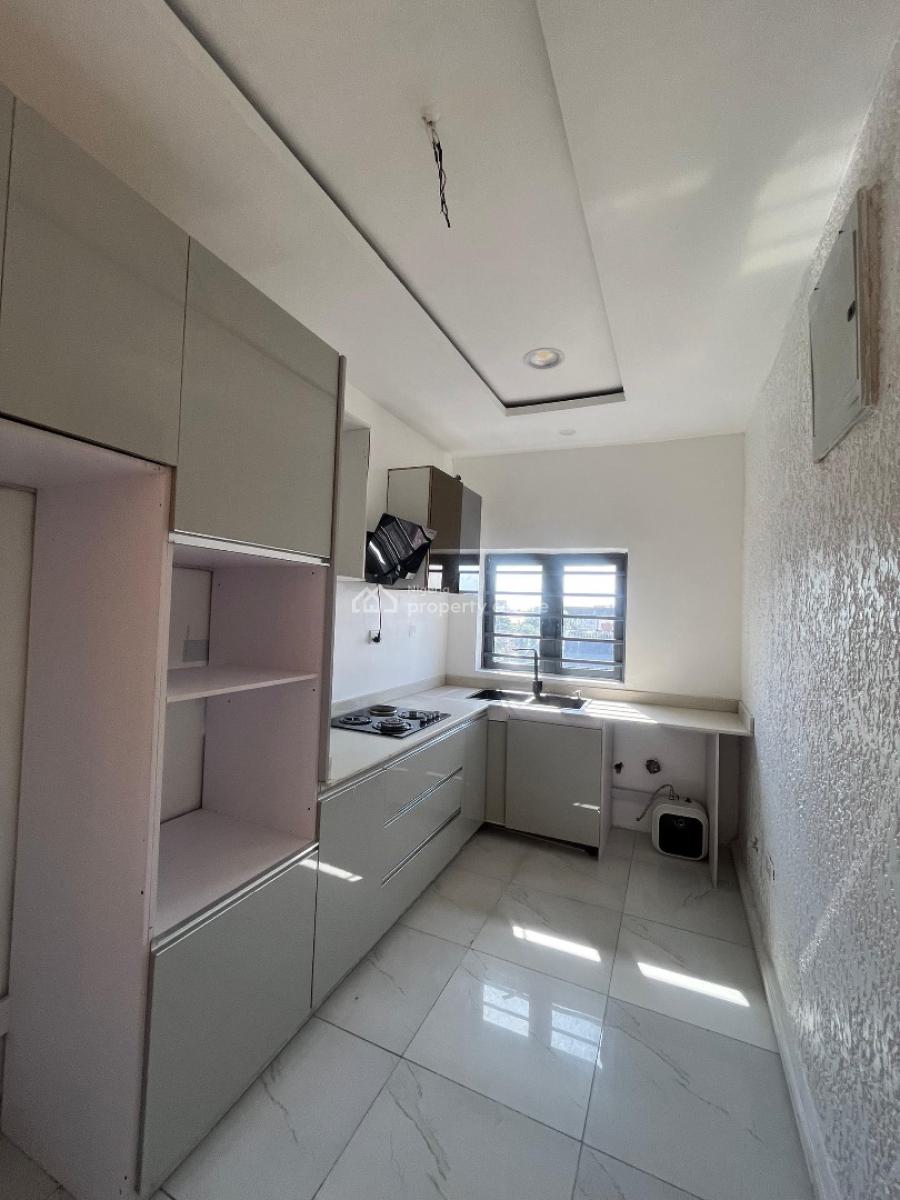 Neatly Built 2 Bedroom Terrace Apartment, Ikate Elegushi, Lekki, Lagos, Flat / Apartment for Sale