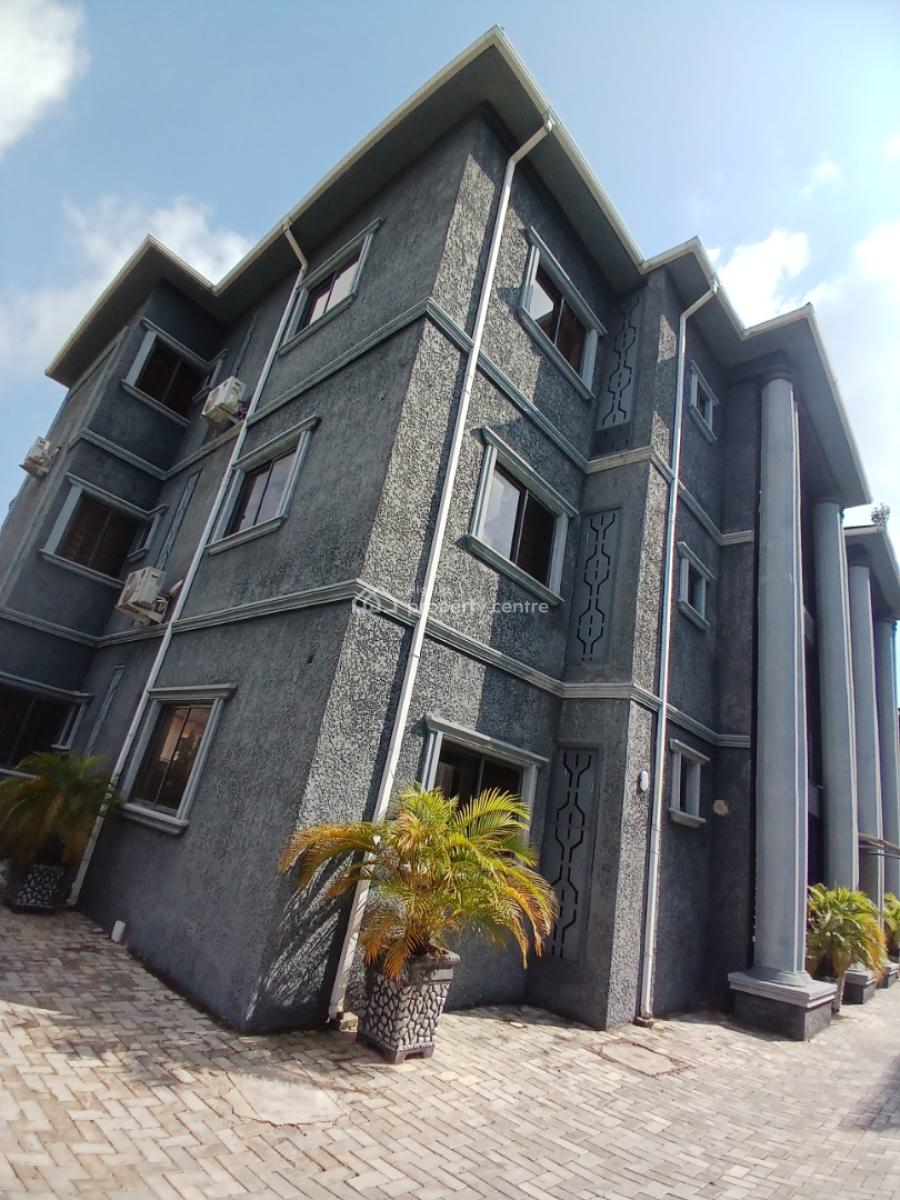 Well Built, Smart 3 Bedroom Block of Flat, Guzape Abuja Diplomatic Zone, Guzape District, Abuja, House for Rent