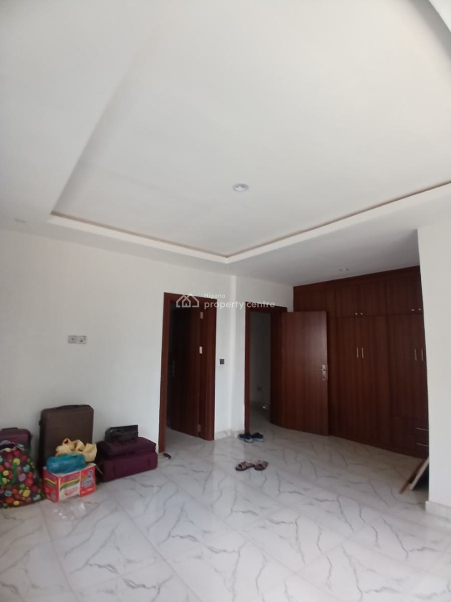 Well Built, Smart 3 Bedroom Block of Flat, Guzape Abuja Diplomatic Zone, Guzape District, Abuja, House for Rent