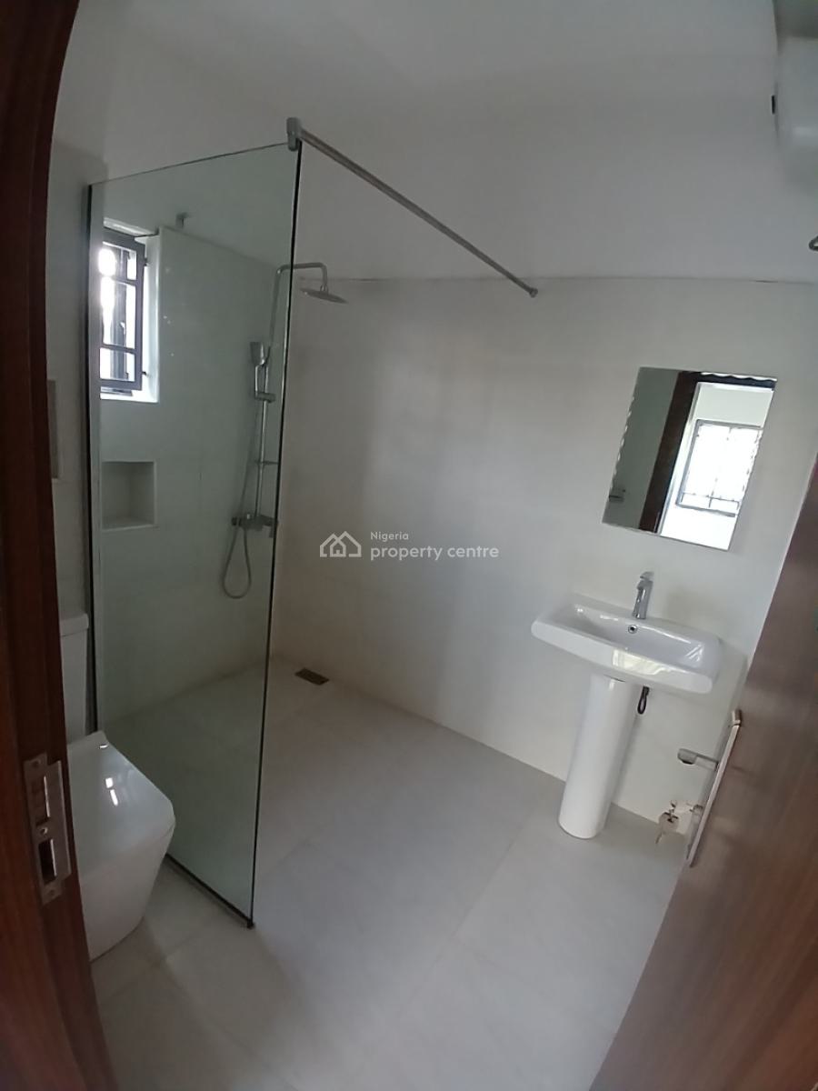 Well Built, Smart 3 Bedroom Block of Flat, Guzape Abuja Diplomatic Zone, Guzape District, Abuja, House for Rent