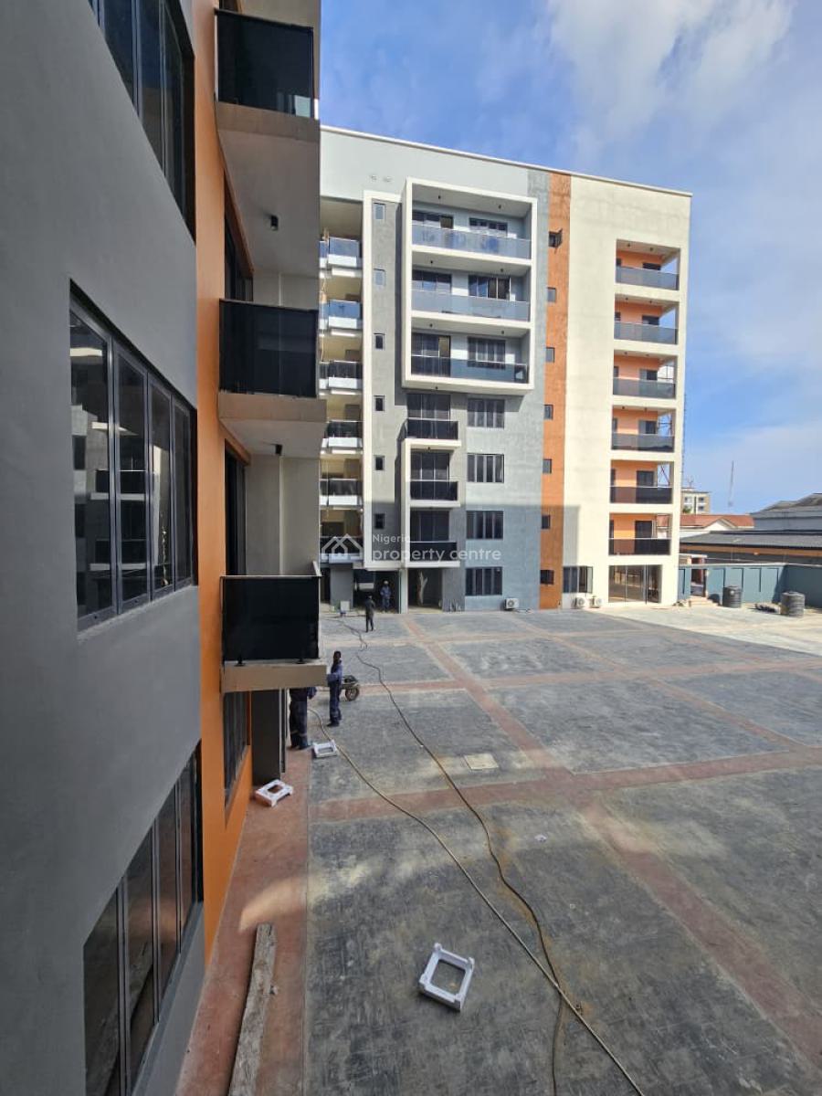 Outstanding Luxury Spacious 3 Bedroom Apartment with Bq, Lekki Phase 1, Lekki, Lagos, Flat / Apartment for Sale