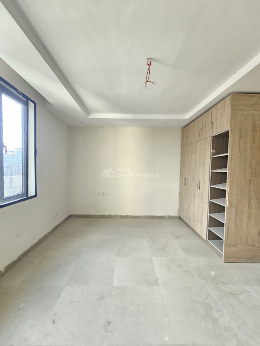 Outstanding Luxury Spacious 3 Bedroom Apartment with Bq, Lekki Phase 1, Lekki, Lagos, Flat / Apartment for Sale