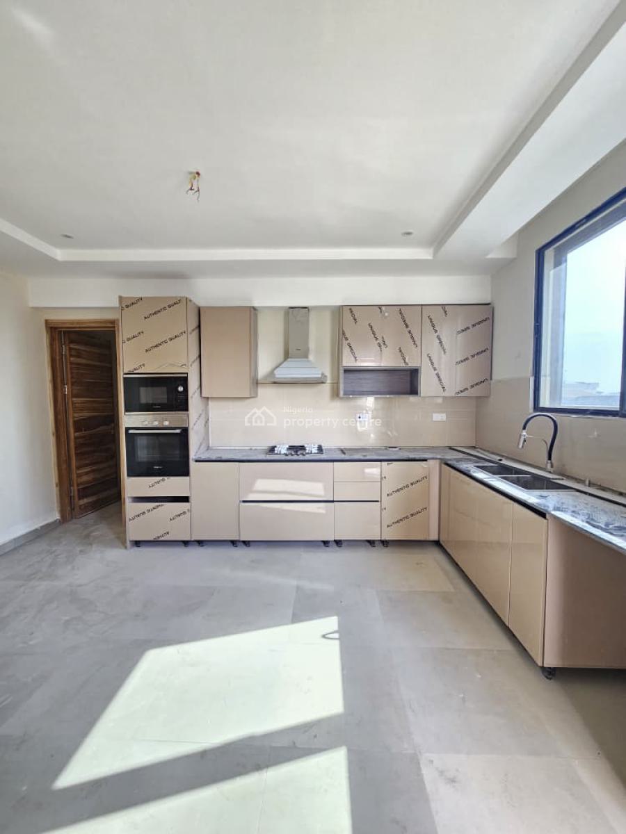 Outstanding Luxury Spacious 3 Bedroom Apartment with Bq, Lekki Phase 1, Lekki, Lagos, Flat / Apartment for Sale