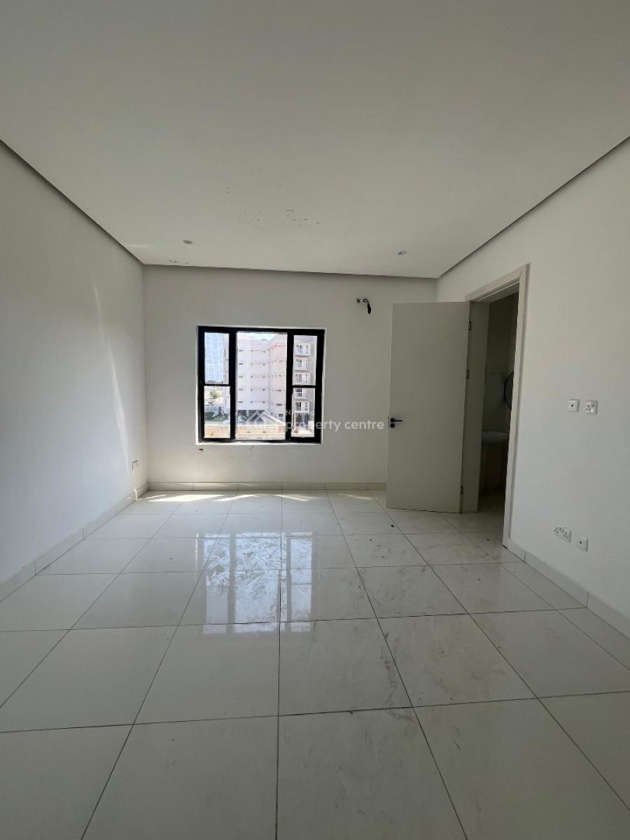 Neatly Built 4 Bedroom Terrace Apartment with Bq, Lekki Phase 1, Lekki, Lagos, Flat / Apartment for Sale