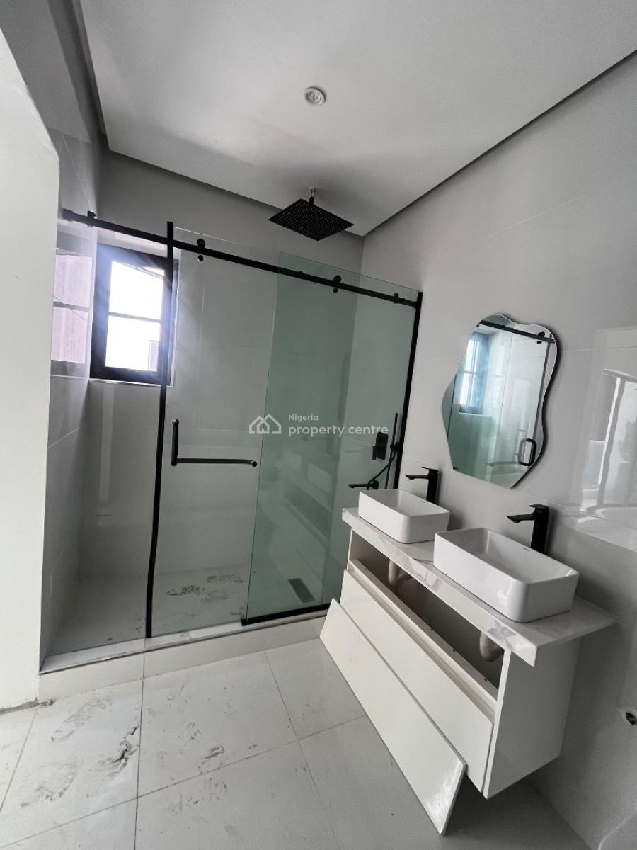 Neatly Built 4 Bedroom Terrace Apartment with Bq, Lekki Phase 1, Lekki, Lagos, Flat / Apartment for Sale