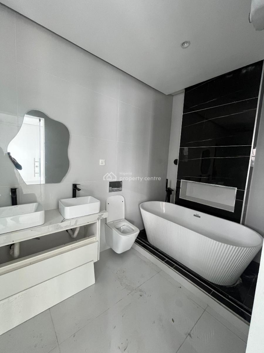 Neatly Built 4 Bedroom Terrace Apartment with Bq, Lekki Phase 1, Lekki, Lagos, Flat / Apartment for Sale