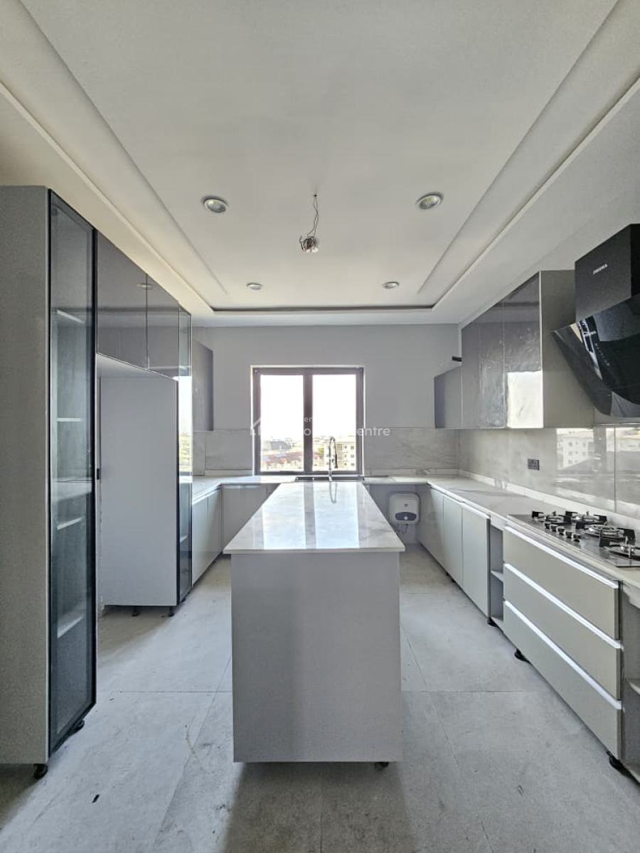 Outstanding Luxury Spacious 5 Bedroom Penthouse with Bq, Lekki Phase 1, Lekki, Lagos, Flat / Apartment for Sale