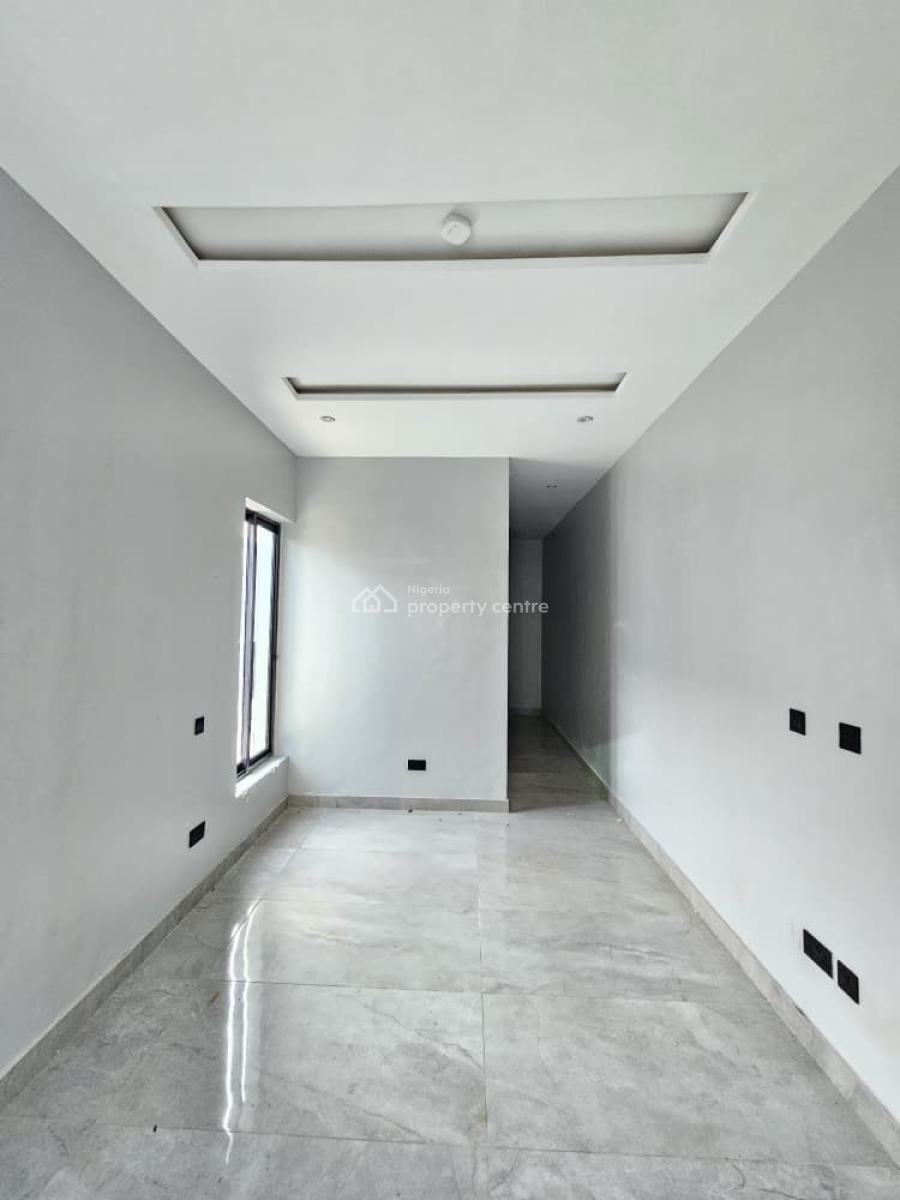Outstanding Luxury Spacious 5 Bedroom Penthouse with Bq, Lekki Phase 1, Lekki, Lagos, Flat / Apartment for Sale