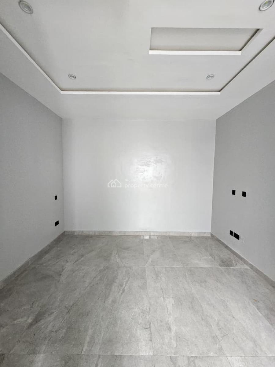 Outstanding Luxury Spacious 5 Bedroom Penthouse with Bq, Lekki Phase 1, Lekki, Lagos, Flat / Apartment for Sale