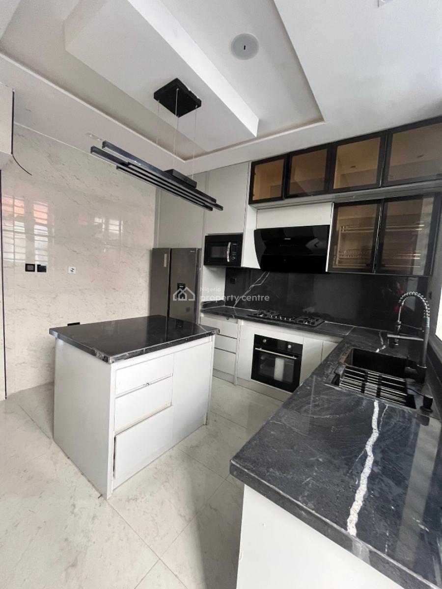 Neatly Built 5 Bedroom Fully Detached Duplex with Bq, Lekki Phase 1, Lekki, Lagos, Detached Duplex for Sale