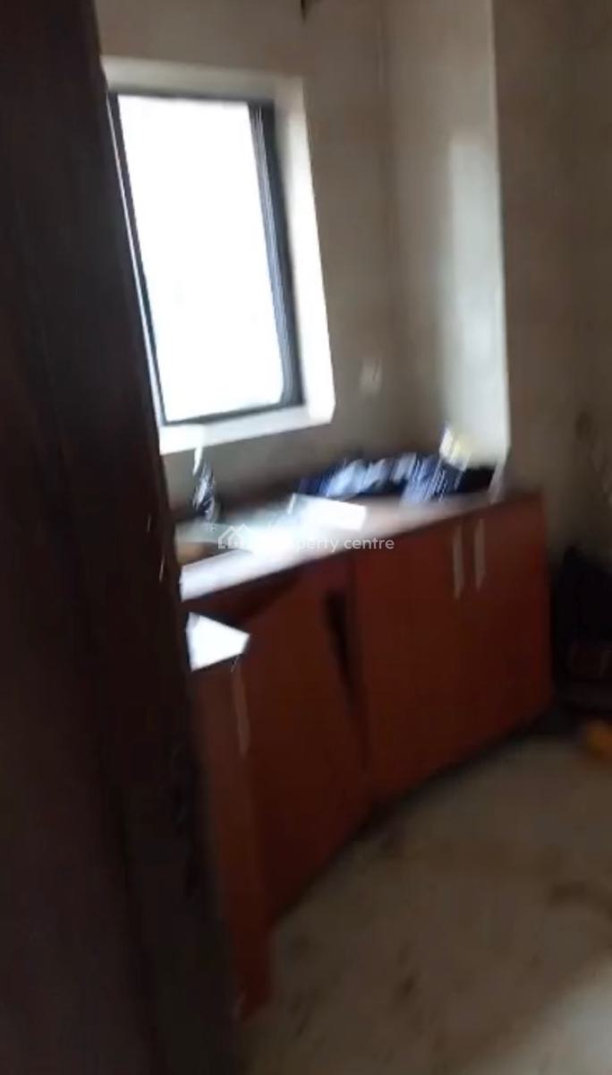 2 Bedrooms Apartment, Fara Park, Lekki Expressway, Lekki, Lagos, Flat / Apartment for Rent