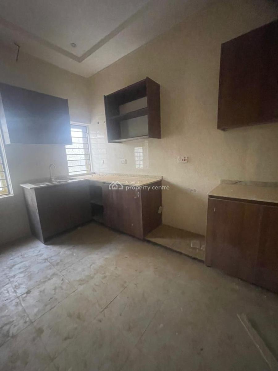 a Very Good Spacious 4-bedroom Terrace Duplex + 1 Bq, Gwarinpa, Abuja, Terraced Duplex for Rent