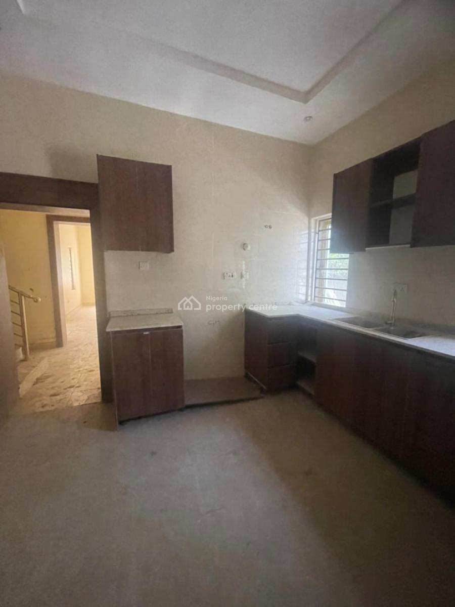 a Very Good Spacious 4-bedroom Terrace Duplex + 1 Bq, Gwarinpa, Abuja, Terraced Duplex for Rent