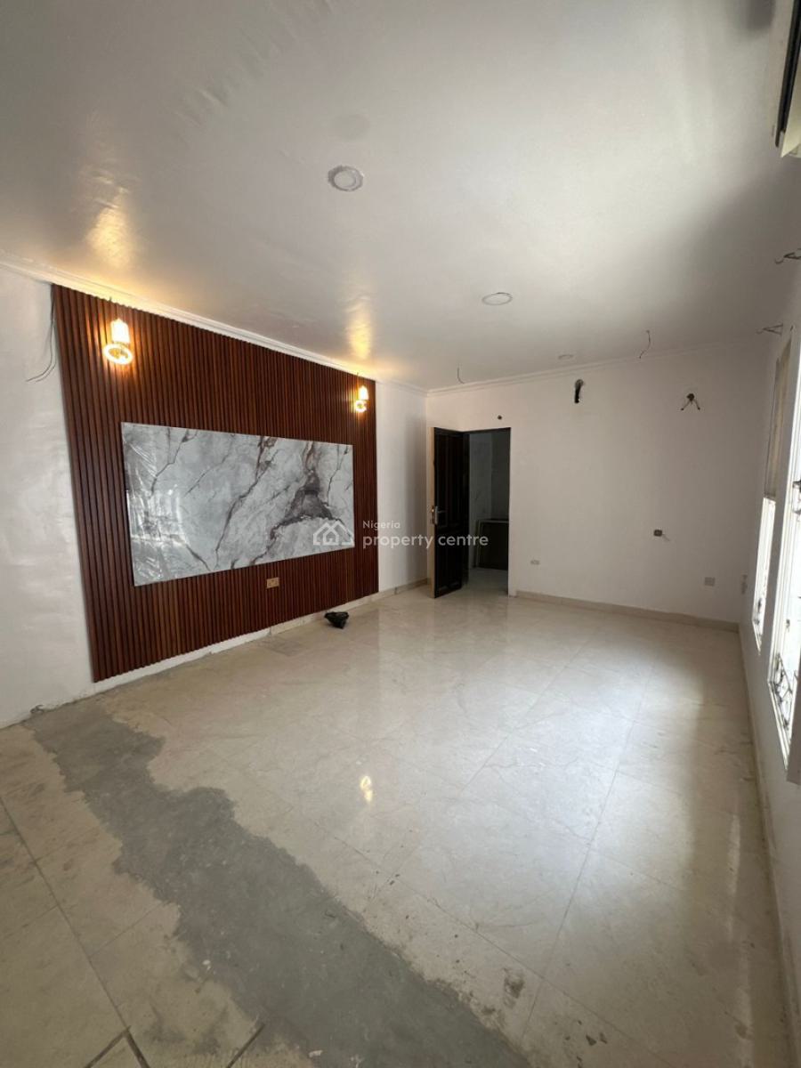 3 Units of Well Maintained 3 Bedroom Apartment in a Serviced Estate, Lekki Phase 1, Lekki, Lagos, Flat / Apartment for Rent