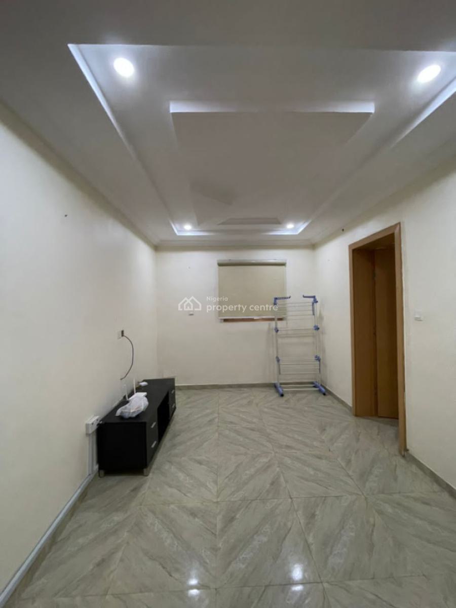 Contemporary Serviced 4 Bedrooms Semi-detached Duplex with Bq, Orchid Road, Second Toll Gate, Lekki, Lagos, Semi-detached Duplex for Rent
