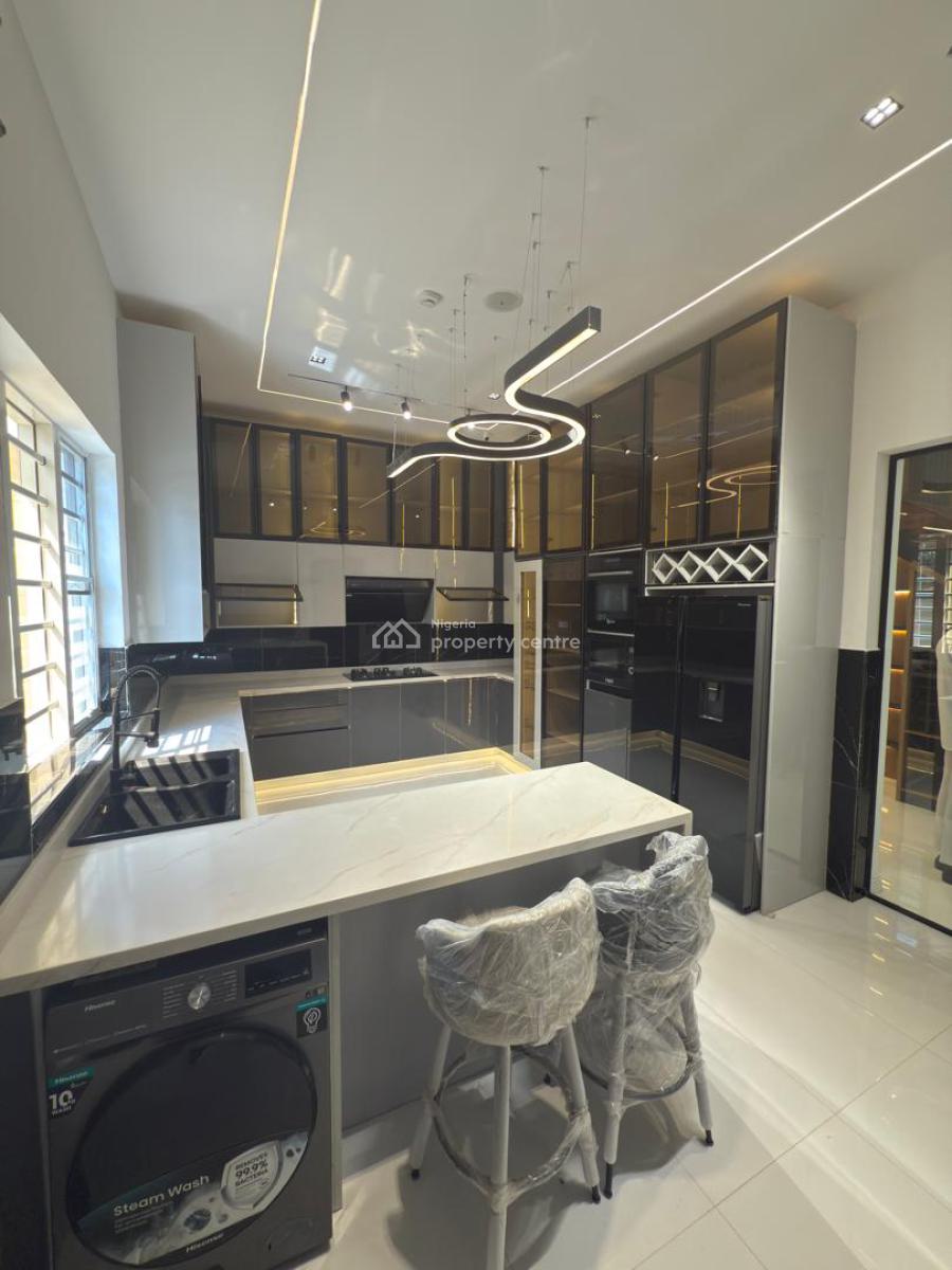 Beautiful 5 Duplex with Cinema,pool,gym,elevator, Lekki Phase 1, Lekki, Lagos, House for Sale