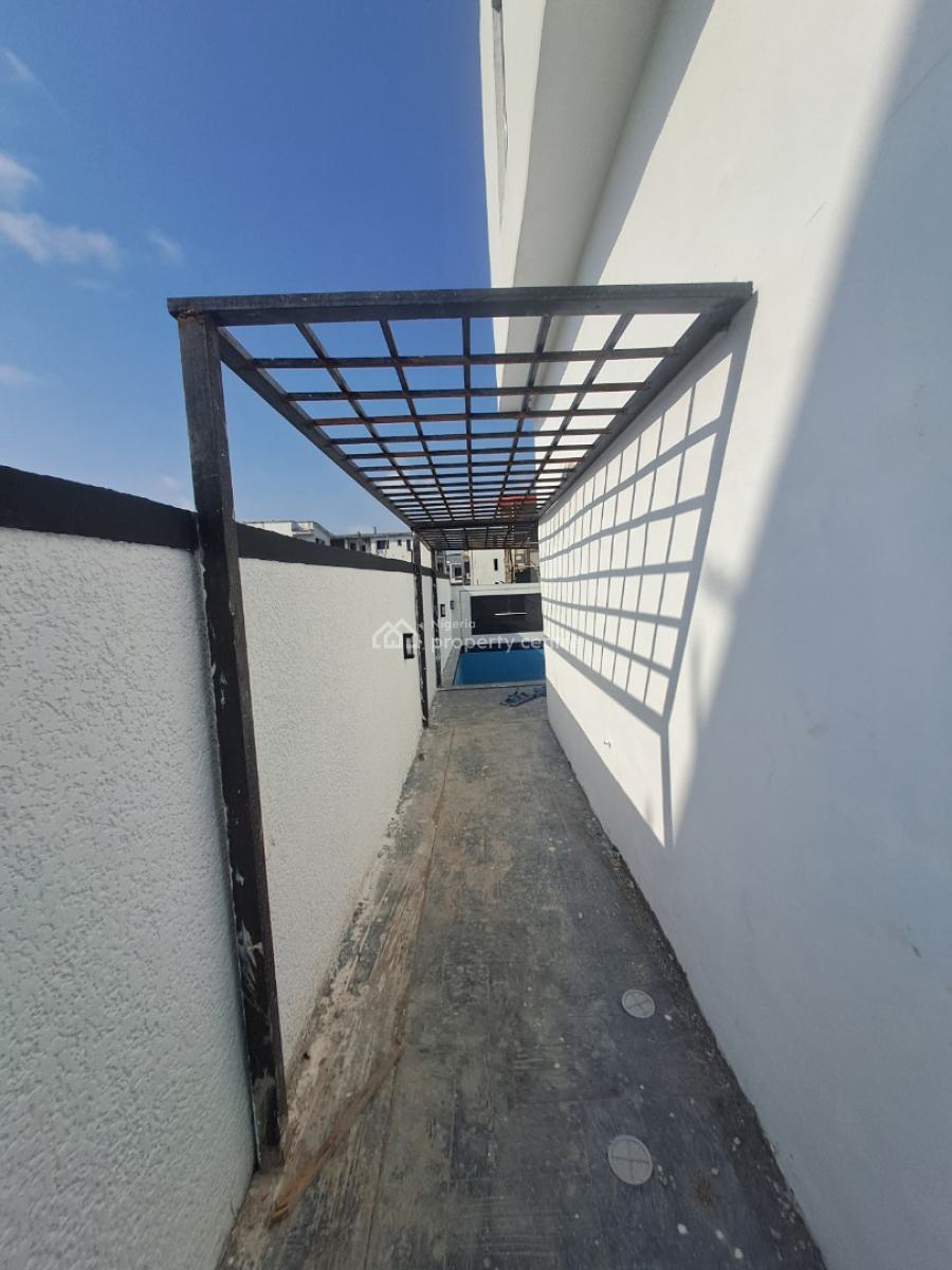 Beautiful Finished 5 Bedroom Detached with Bq & Pool, Ologolo, Lekki, Lagos, Detached Duplex for Sale