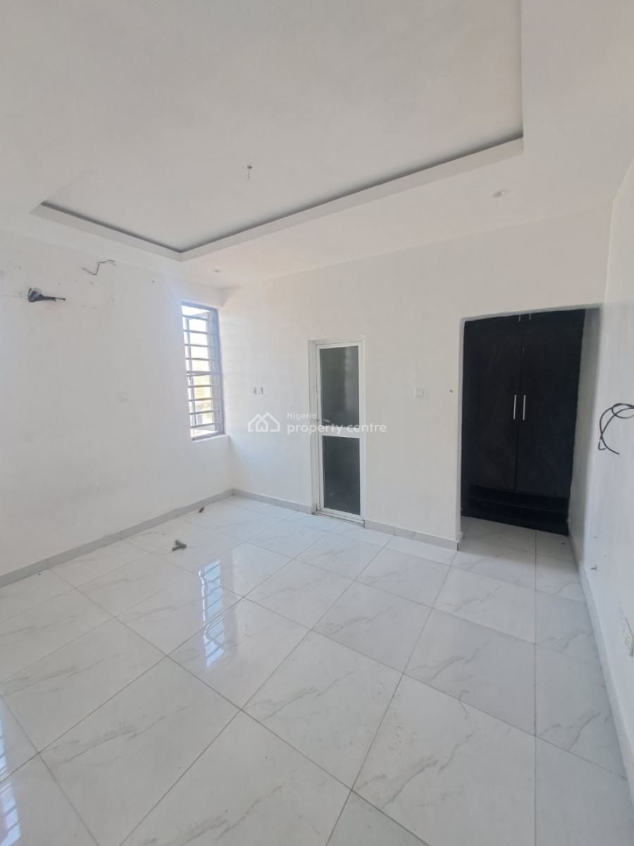Well Built 2 Bedroom Apartment in a Serene Environment, Ologolo, Lekki, Lagos, Flat / Apartment for Rent
