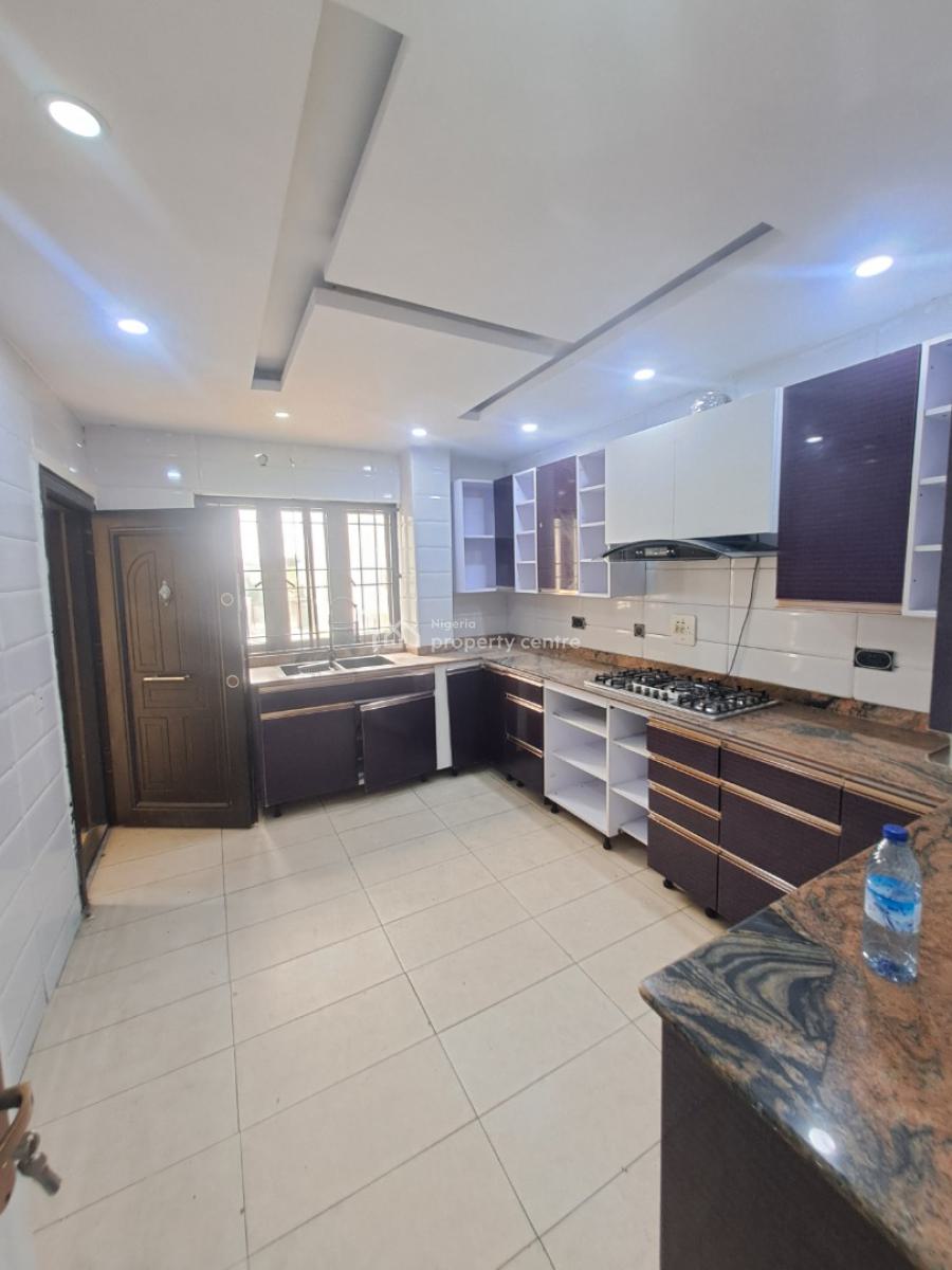 Well Built 3 Bedroom Apartment with Bq in a Gated Estate, Oniru, Victoria Island (vi), Lagos, Flat / Apartment for Rent