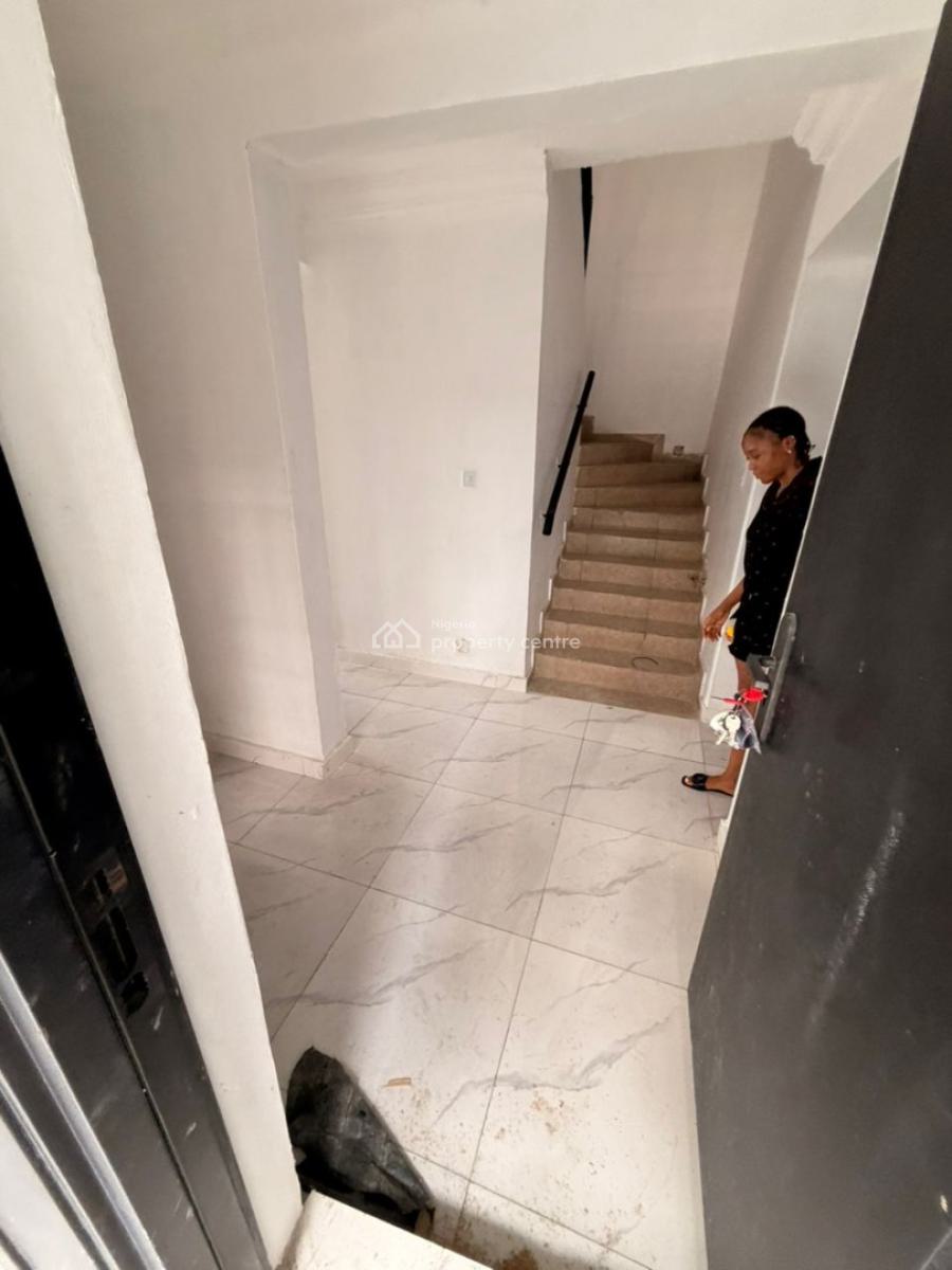 Well Built 4 Bedroom Terrace Duplex with Bq in a Gated Estate, Agungi, Lekki, Lagos, Terraced Duplex for Rent
