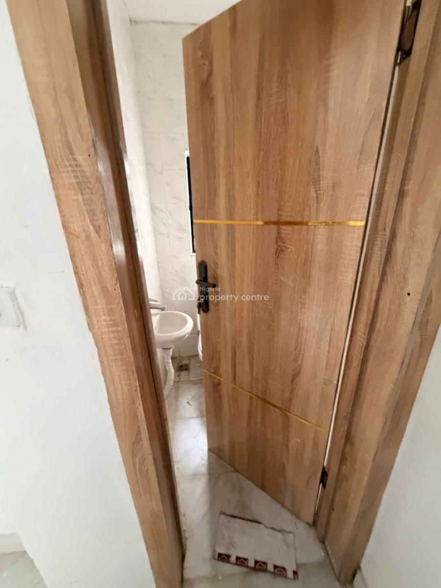 Well Built 4 Bedroom Terrace Duplex with Bq in a Gated Estate, Agungi, Lekki, Lagos, Terraced Duplex for Rent