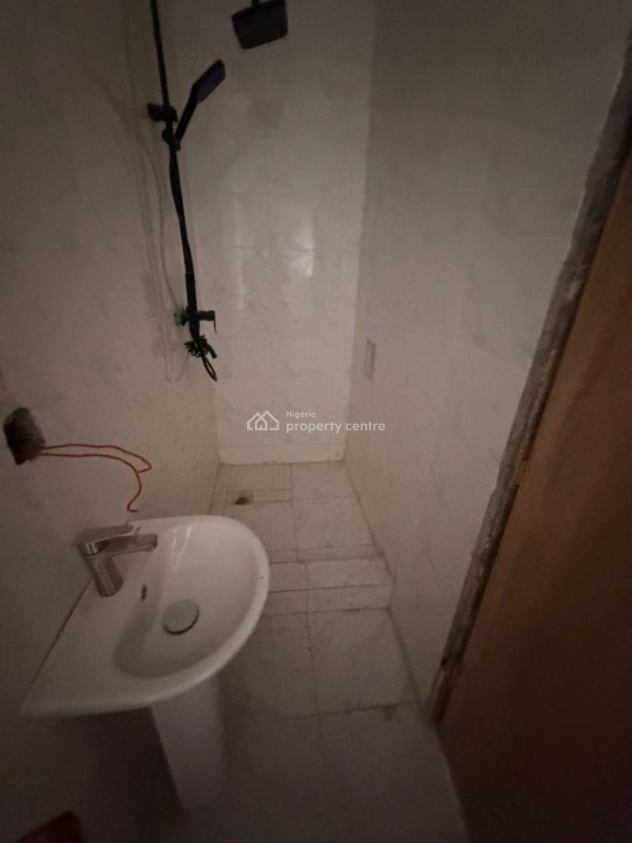 Well Built 4 Bedroom Terrace Duplex with Bq in a Gated Estate, Agungi, Lekki, Lagos, Terraced Duplex for Rent