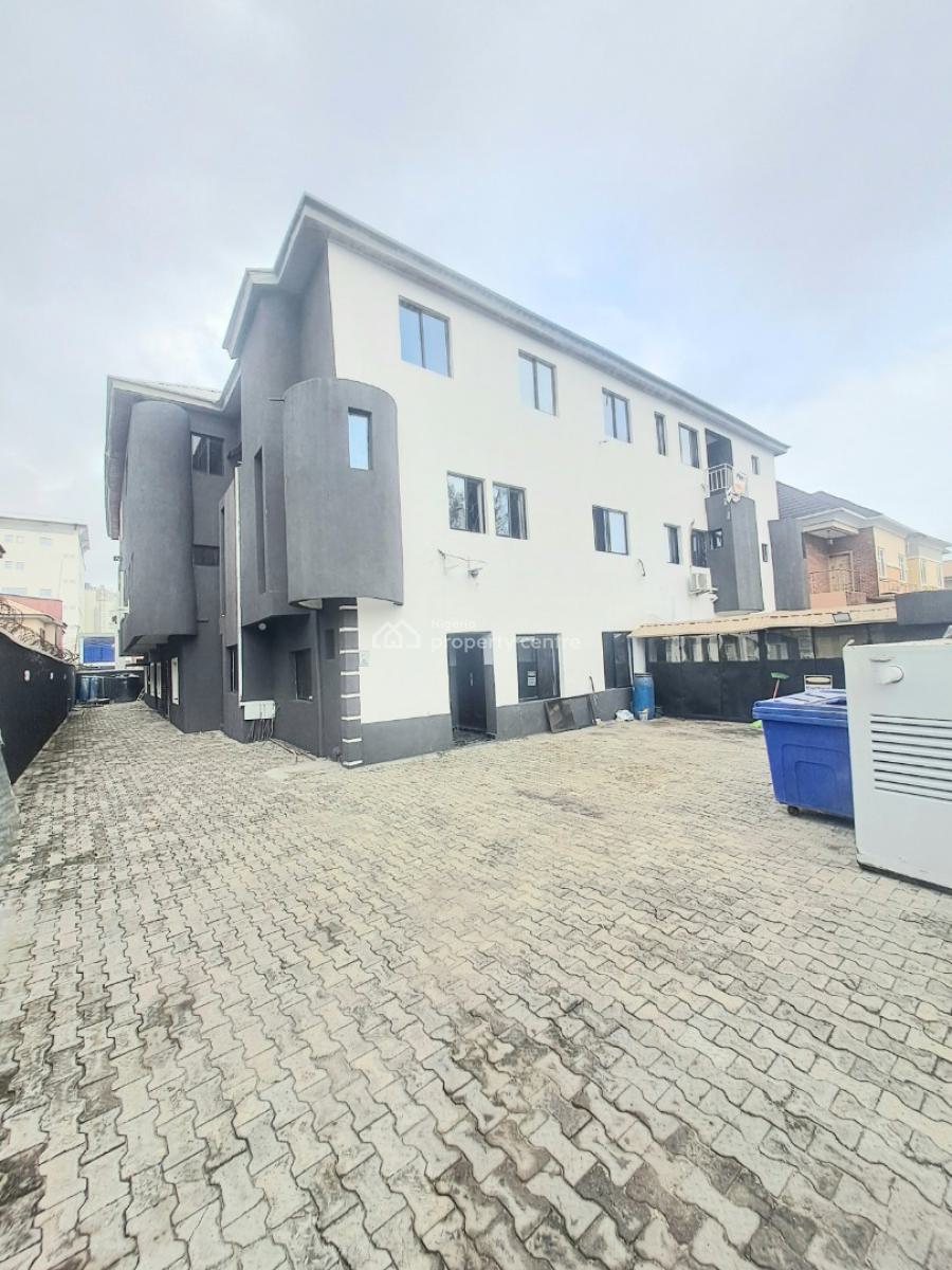 Renovated 3 Bedroom Apartment, Lekki Phase 1, Lekki, Lagos, Flat / Apartment for Rent