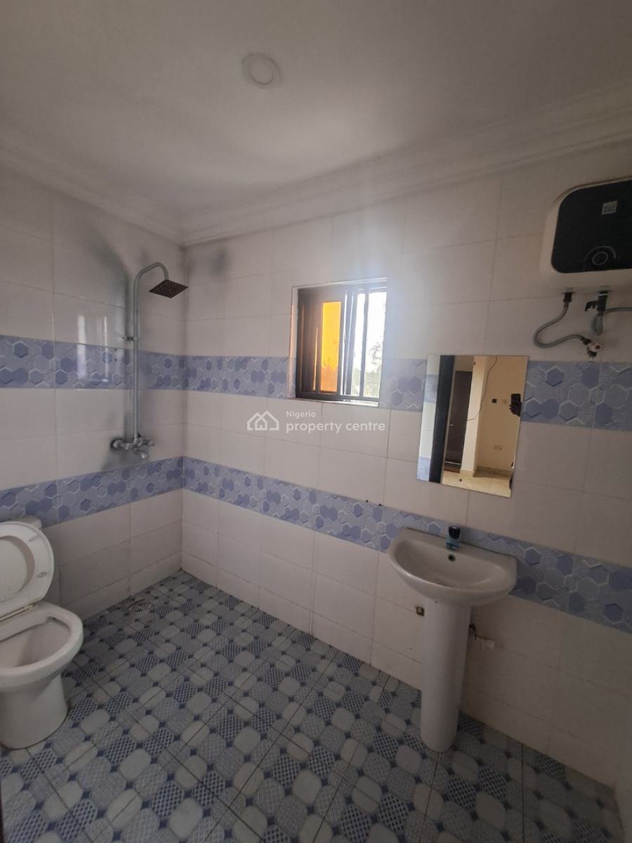 Renovated 3 Bedroom Apartment, Lekki Phase 1, Lekki, Lagos, Flat / Apartment for Rent