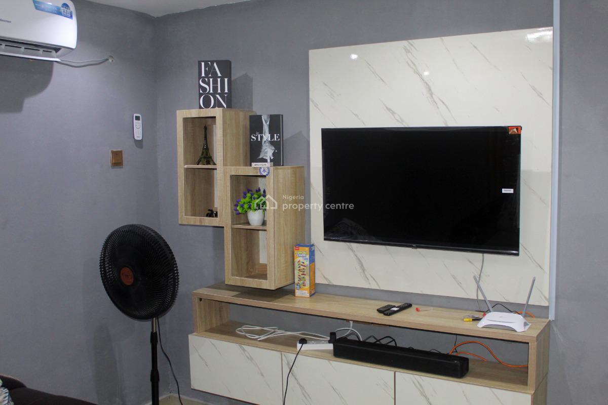 Affordable Apartment, Lawanson, Surulere, Lagos, Mini Flat (room and Parlour) Short Let