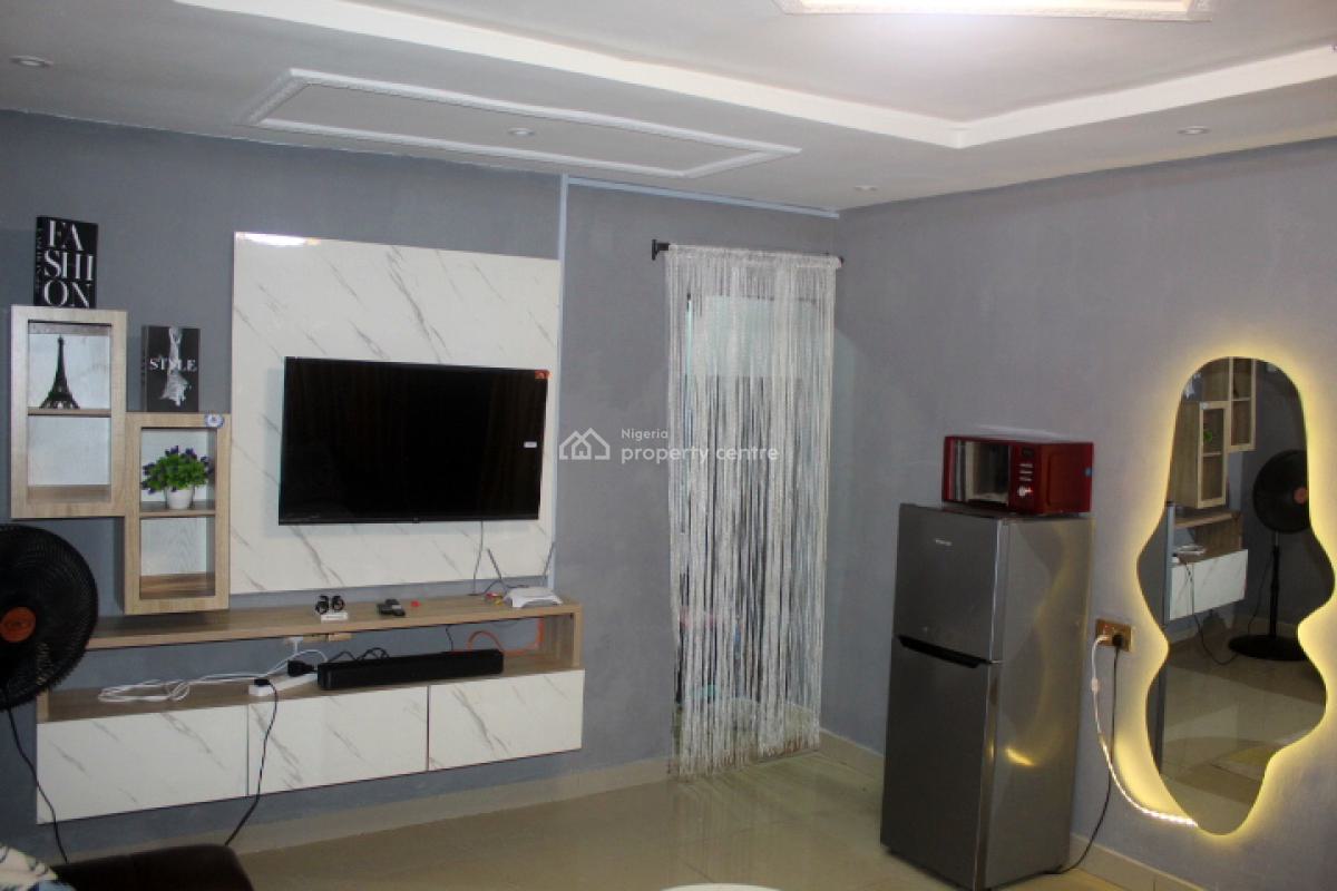 Affordable Apartment, Lawanson, Surulere, Lagos, Mini Flat (room and Parlour) Short Let