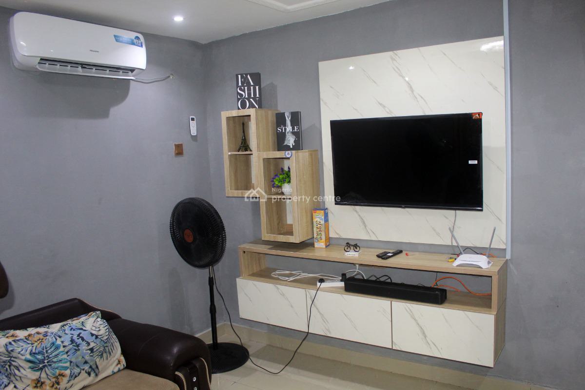 Affordable Apartment, Lawanson, Surulere, Lagos, Mini Flat (room and Parlour) Short Let