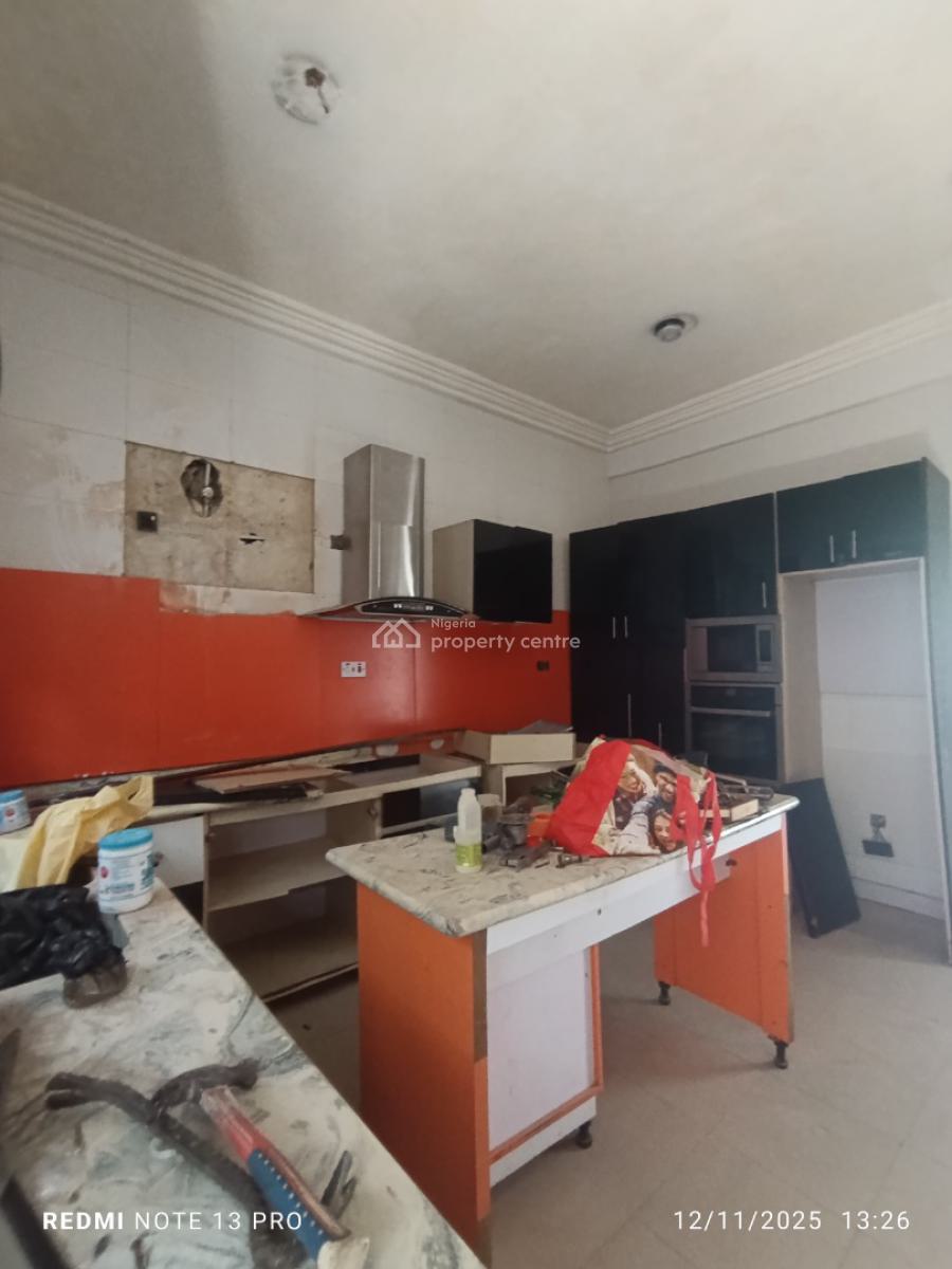 5 Bedrooms Semi Detached Duplex, Lekki Phase 1, Lekki, Lagos, Semi-detached Duplex for Sale