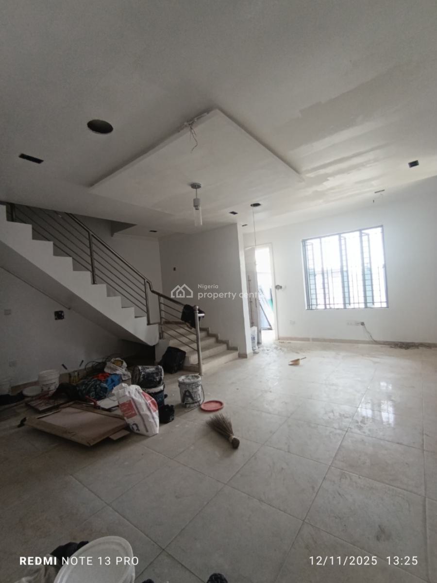 5 Bedrooms Semi Detached Duplex, Lekki Phase 1, Lekki, Lagos, Semi-detached Duplex for Sale