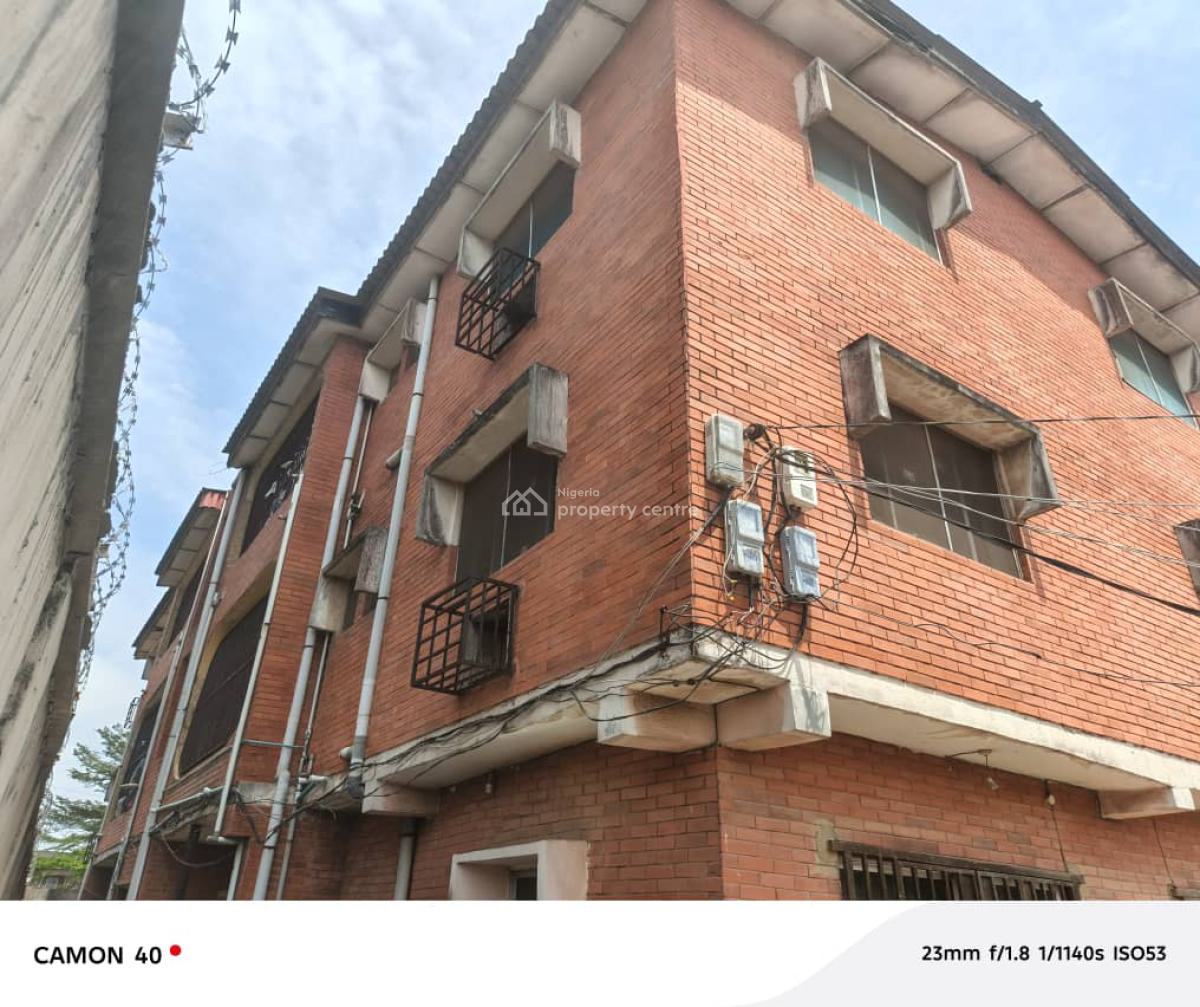 5 Units 2 Bedroom and Large Warehouse on Ground Floor, Off Ogunlana Egbeda, Akowonjo, Alimosho, Lagos, Block of Flats for Sale