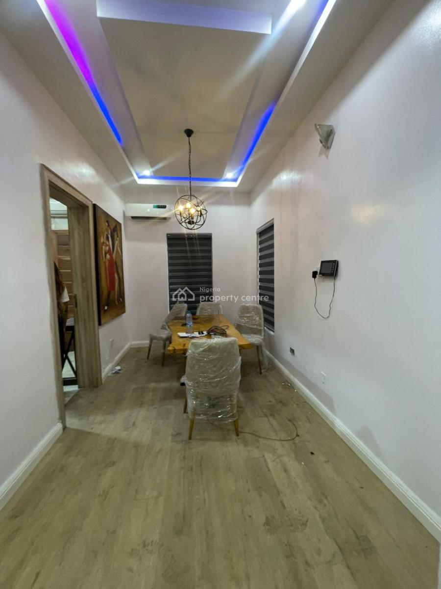 2 Bedrooms Furnished Apartment, Lekki Phase 1, Lekki, Lagos, Flat / Apartment for Rent