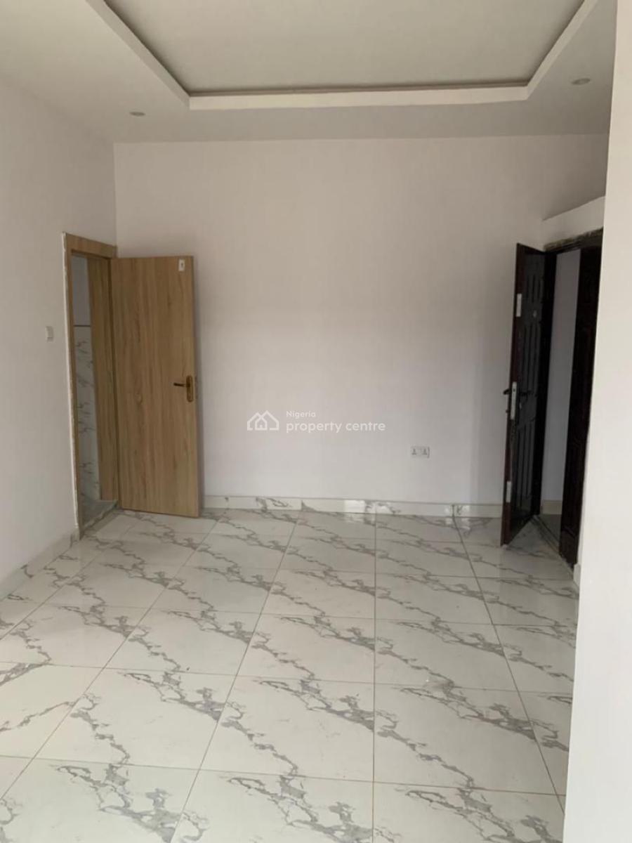 a Massive Mini Flat En-suite, Olowora, Magodo, Lagos, Mini Flat (room and Parlour) for Rent